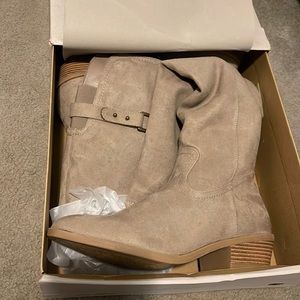 Maurice’s tall taupe boot 11